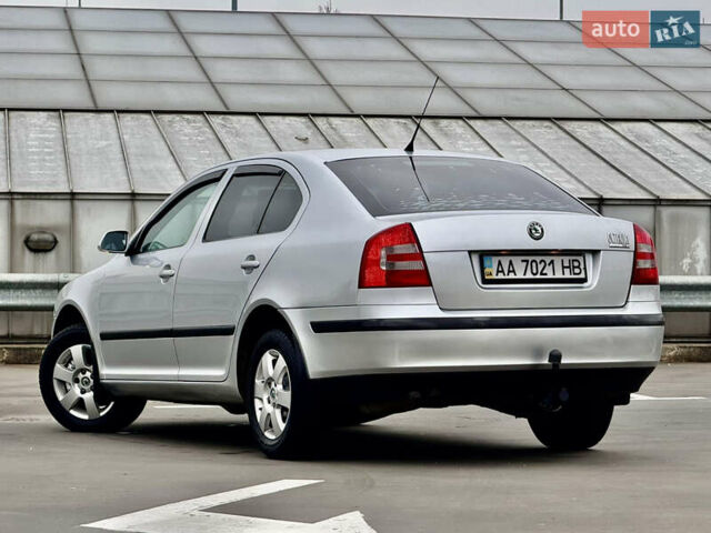 Сірий Шкода Октавія, об'ємом двигуна 2 л та пробігом 246 тис. км за 5999 $, фото 13 на Automoto.ua