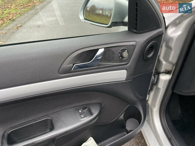 Сірий Шкода Октавія, об'ємом двигуна 1.6 л та пробігом 233 тис. км за 6359 $, фото 28 на Automoto.ua