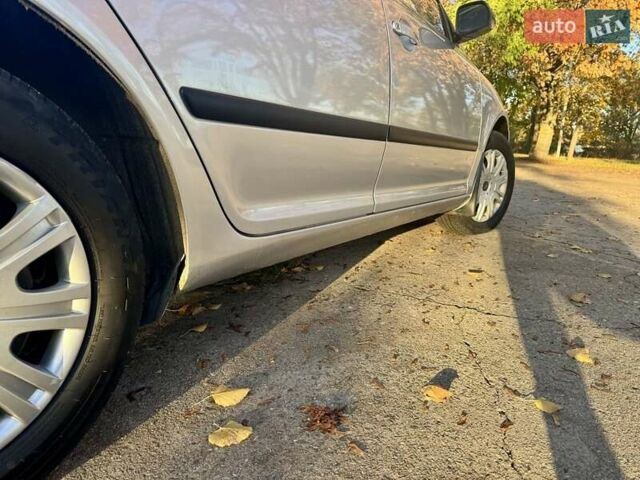 Серый Шкода Октавия, объемом двигателя 1.6 л и пробегом 325 тыс. км за 5500 $, фото 9 на Automoto.ua