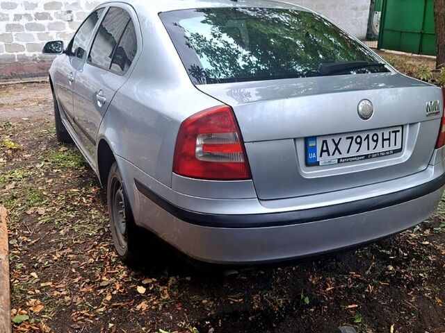 Сірий Шкода Октавія, об'ємом двигуна 1.6 л та пробігом 240 тис. км за 6000 $, фото 1 на Automoto.ua