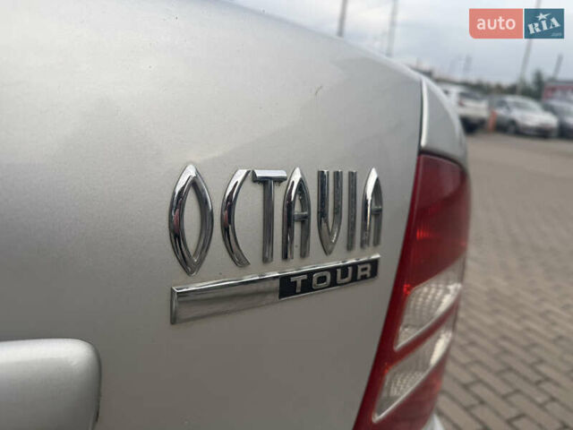 Серый Шкода Октавия, объемом двигателя 1.6 л и пробегом 235 тыс. км за 5299 $, фото 17 на Automoto.ua