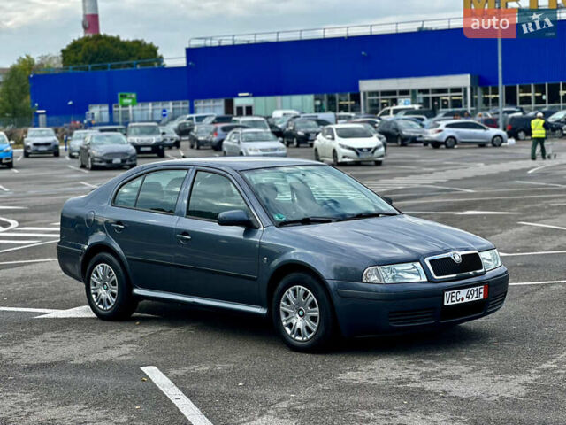 Серый Шкода Октавия, объемом двигателя 1.6 л и пробегом 155 тыс. км за 6700 $, фото 2 на Automoto.ua