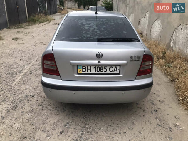 Серый Шкода Октавия, объемом двигателя 1.6 л и пробегом 227 тыс. км за 5400 $, фото 4 на Automoto.ua