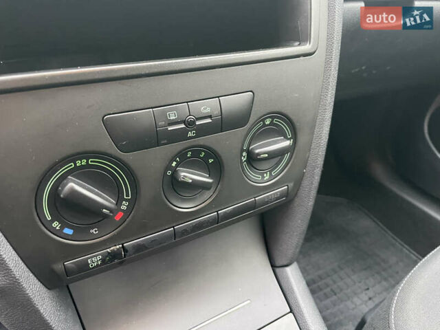 Сірий Шкода Октавія, об'ємом двигуна 1.6 л та пробігом 233 тис. км за 6359 $, фото 35 на Automoto.ua