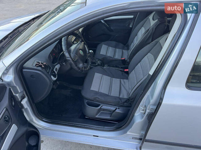 Сірий Шкода Октавія, об'ємом двигуна 1.6 л та пробігом 252 тис. км за 5150 $, фото 9 на Automoto.ua