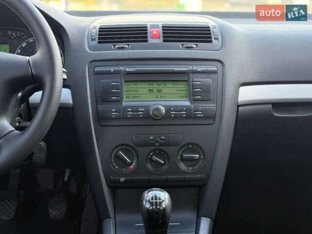 Шкода Октавия 2008 в Новом Буге на Automoto.ua Серый Шкода Октавия, объемом двигателя 1.6 л и пробегом 220 тыс. км за 5700 $, фото 11 на Automoto.ua