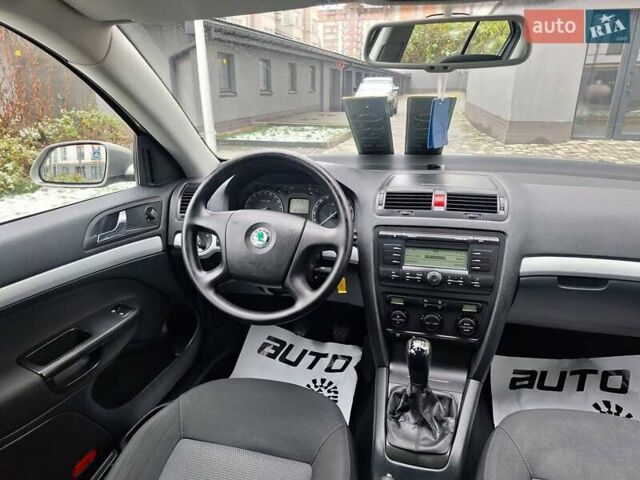 Серый Шкода Октавия, объемом двигателя 1.6 л и пробегом 187 тыс. км за 6450 $, фото 59 на Automoto.ua