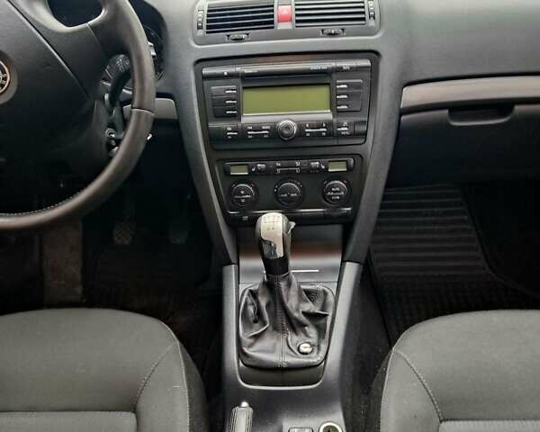 Серый Шкода Октавия, объемом двигателя 1.9 л и пробегом 280 тыс. км за 6999 $, фото 21 на Automoto.ua