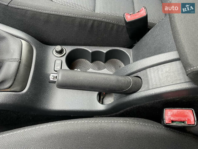 Сірий Шкода Октавія, об'ємом двигуна 1.6 л та пробігом 233 тис. км за 6359 $, фото 37 на Automoto.ua