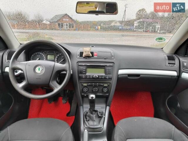 Шкода Октавія 2008 у Житомирі на Automoto.ua Сірий Шкода Октавія, об'ємом двигуна 1.6 л та пробігом 256 тис. км за 5800 $, фото 6 на Automoto.ua