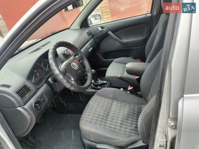 Серый Шкода Октавия, объемом двигателя 1.6 л и пробегом 269 тыс. км за 5300 $, фото 3 на Automoto.ua