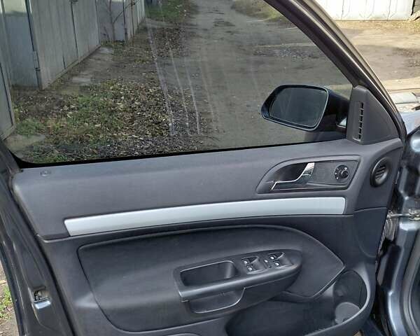 Сірий Шкода Октавія, об'ємом двигуна 1.6 л та пробігом 122 тис. км за 8300 $, фото 5 на Automoto.ua