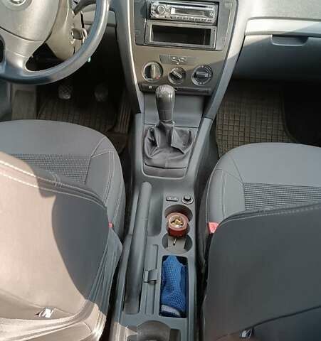 Серый Шкода Октавия, объемом двигателя 1.6 л и пробегом 204 тыс. км за 4900 $, фото 5 на Automoto.ua