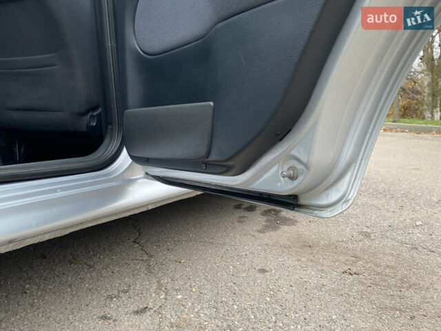 Серый Шкода Октавия, объемом двигателя 1.6 л и пробегом 275 тыс. км за 5500 $, фото 28 на Automoto.ua