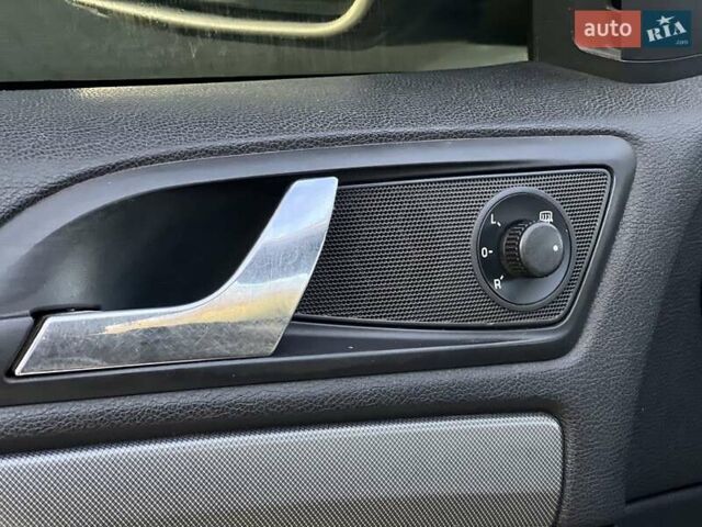 Сірий Шкода Октавія, об'ємом двигуна 2 л та пробігом 288 тис. км за 5250 $, фото 189 на Automoto.ua