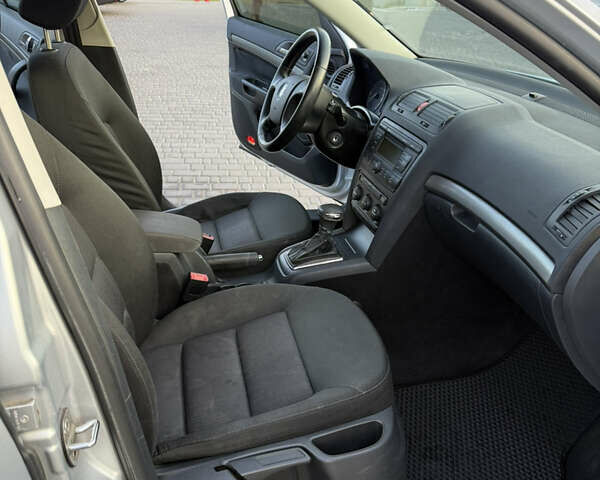 Сірий Шкода Октавія, об'ємом двигуна 1.98 л та пробігом 280 тис. км за 6800 $, фото 6 на Automoto.ua