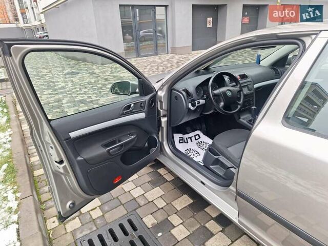 Серый Шкода Октавия, объемом двигателя 1.6 л и пробегом 187 тыс. км за 6450 $, фото 52 на Automoto.ua