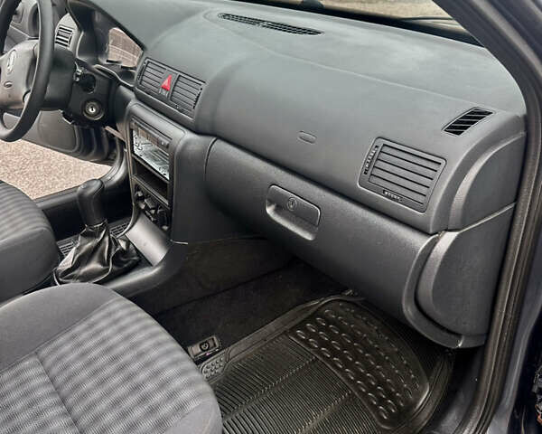 Серый Шкода Октавия, объемом двигателя 1.6 л и пробегом 155 тыс. км за 6700 $, фото 10 на Automoto.ua