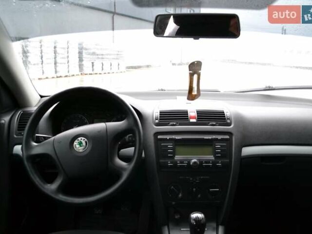 Серый Шкода Октавия, объемом двигателя 1.6 л и пробегом 157 тыс. км за 6200 $, фото 62 на Automoto.ua