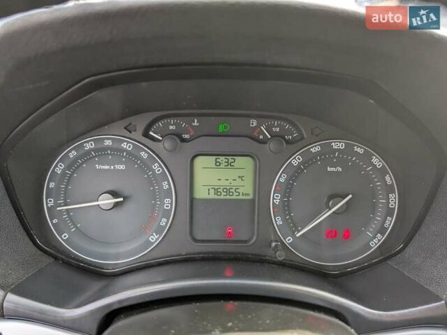 Сірий Шкода Октавія, об'ємом двигуна 1.6 л та пробігом 177 тис. км за 7250 $, фото 24 на Automoto.ua