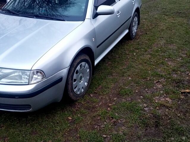 Серый Шкода Октавия, объемом двигателя 1.6 л и пробегом 226 тыс. км за 5000 $, фото 3 на Automoto.ua