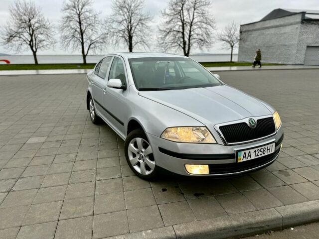 Серый Шкода Октавия, объемом двигателя 2 л и пробегом 285 тыс. км за 4999 $, фото 1 на Automoto.ua