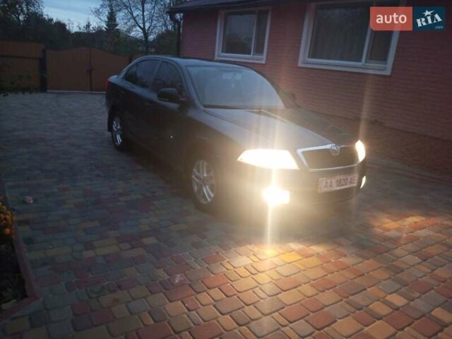 Серый Шкода Октавия, объемом двигателя 1.6 л и пробегом 243 тыс. км за 5200 $, фото 1 на Automoto.ua