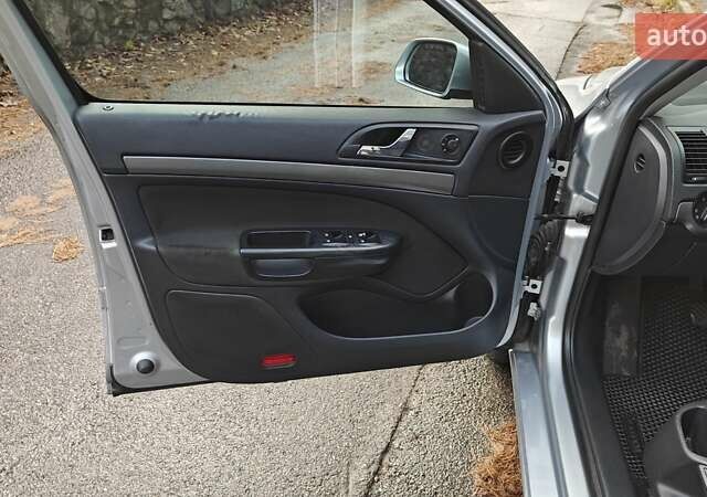 Серый Шкода Октавия, объемом двигателя 1.98 л и пробегом 224 тыс. км за 4899 $, фото 12 на Automoto.ua