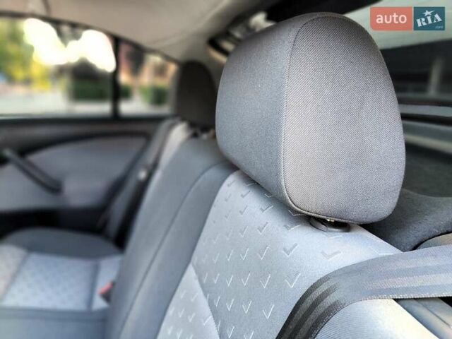 Сірий Шкода Октавія, об'ємом двигуна 1.6 л та пробігом 282 тис. км за 4490 $, фото 45 на Automoto.ua