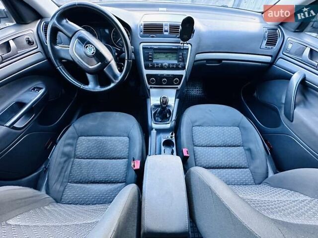 Шкода Октавия 2008 в Черкассах на Automoto.ua Серый Шкода Октавия, объемом двигателя 1.6 л и пробегом 251 тыс. км за 7200 $, фото 1 на Automoto.ua