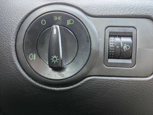 Сірий Шкода Октавія, об'ємом двигуна 1.6 л та пробігом 230 тис. км за 5300 $, фото 15 на Automoto.ua