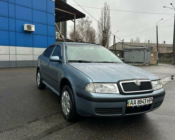 Серый Шкода Октавия, объемом двигателя 1.6 л и пробегом 190 тыс. км за 3900 $, фото 2 на Automoto.ua