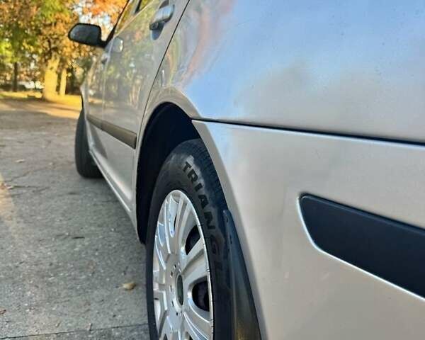 Серый Шкода Октавия, объемом двигателя 1.6 л и пробегом 325 тыс. км за 5500 $, фото 6 на Automoto.ua