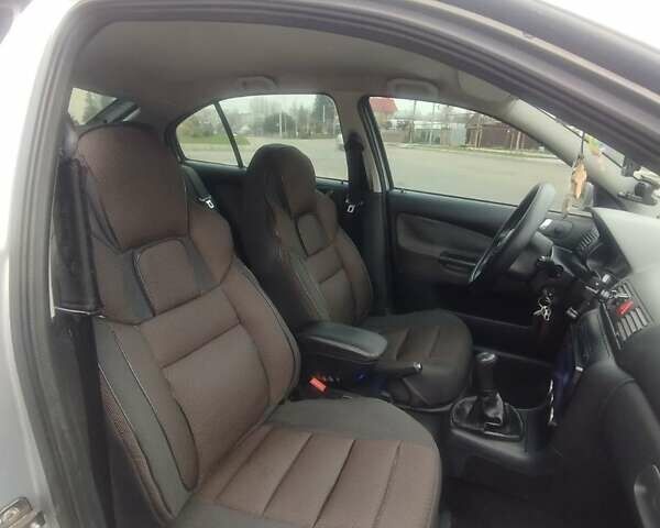 Серый Шкода Октавия, объемом двигателя 1.6 л и пробегом 195 тыс. км за 7200 $, фото 11 на Automoto.ua