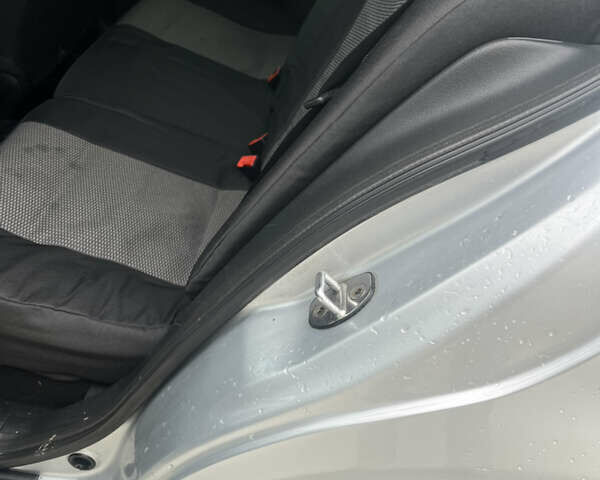 Серый Шкода Октавия, объемом двигателя 1.78 л и пробегом 256 тыс. км за 7500 $, фото 7 на Automoto.ua