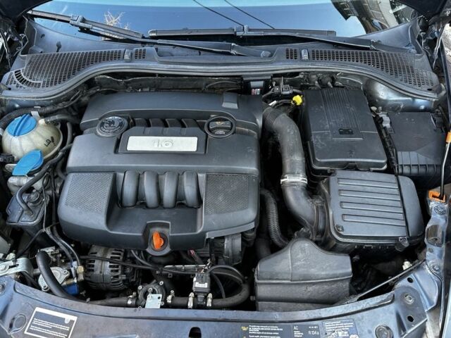 Серый Шкода Октавия, объемом двигателя 1.6 л и пробегом 224 тыс. км за 6800 $, фото 9 на Automoto.ua