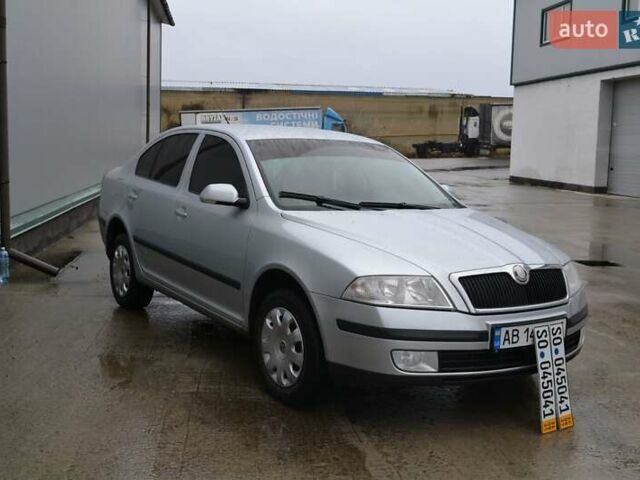 Серый Шкода Октавия, объемом двигателя 1.6 л и пробегом 157 тыс. км за 6200 $, фото 2 на Automoto.ua