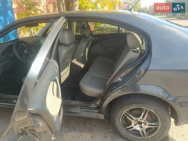 Серый Шкода Октавия, объемом двигателя 1.6 л и пробегом 235 тыс. км за 4200 $, фото 5 на Automoto.ua