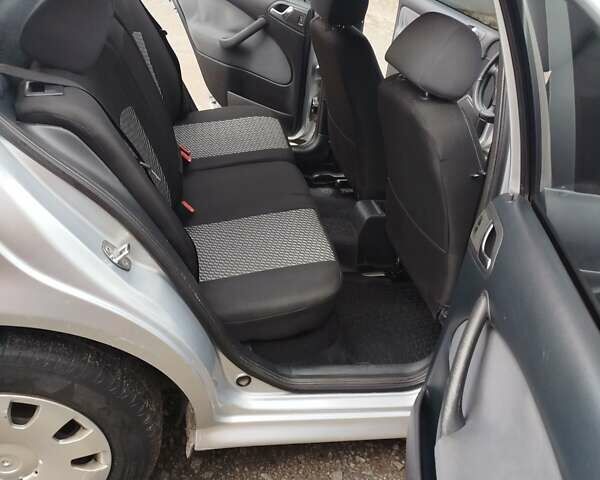 Сірий Шкода Октавія, об'ємом двигуна 1.6 л та пробігом 300 тис. км за 5300 $, фото 12 на Automoto.ua