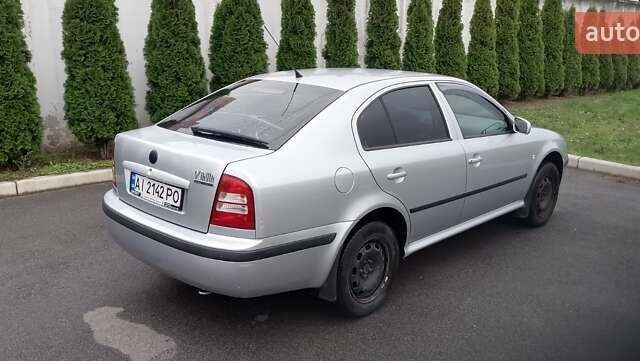 Серый Шкода Октавия, объемом двигателя 1.6 л и пробегом 218 тыс. км за 4950 $, фото 2 на Automoto.ua