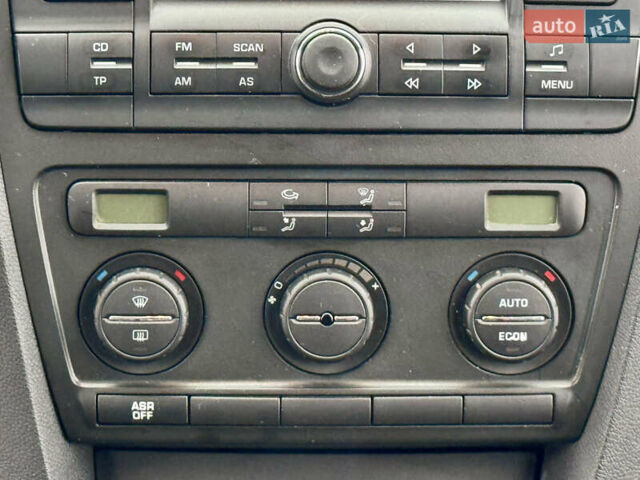 Сірий Шкода Октавія, об'ємом двигуна 2 л та пробігом 246 тис. км за 5999 $, фото 22 на Automoto.ua