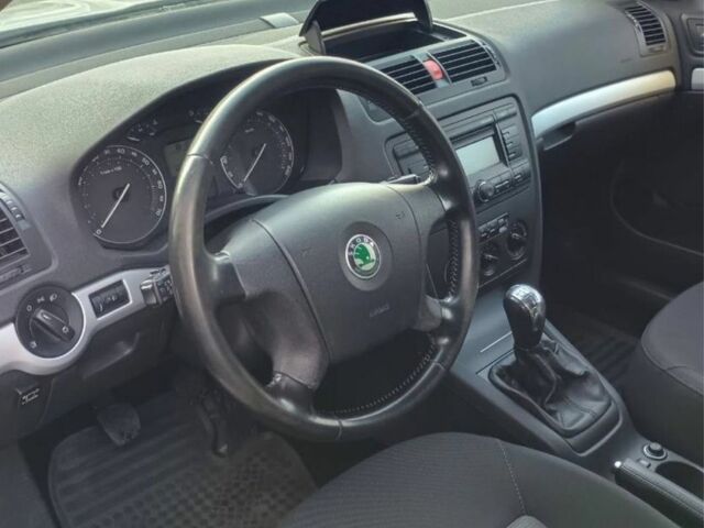 Сірий Шкода Октавія, об'ємом двигуна 1.6 л та пробігом 430 тис. км за 4100 $, фото 3 на Automoto.ua