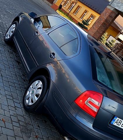Сірий Шкода Октавія, об'ємом двигуна 1.6 л та пробігом 240 тис. км за 4228 $, фото 8 на Automoto.ua