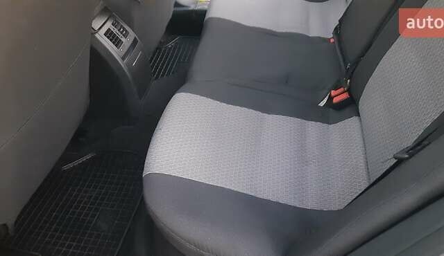 Серый Шкода Октавия, объемом двигателя 1.6 л и пробегом 247 тыс. км за 4750 $, фото 6 на Automoto.ua