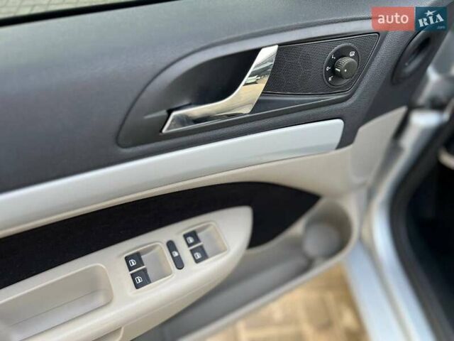 Сірий Шкода Октавія, об'ємом двигуна 2 л та пробігом 233 тис. км за 7890 $, фото 14 на Automoto.ua