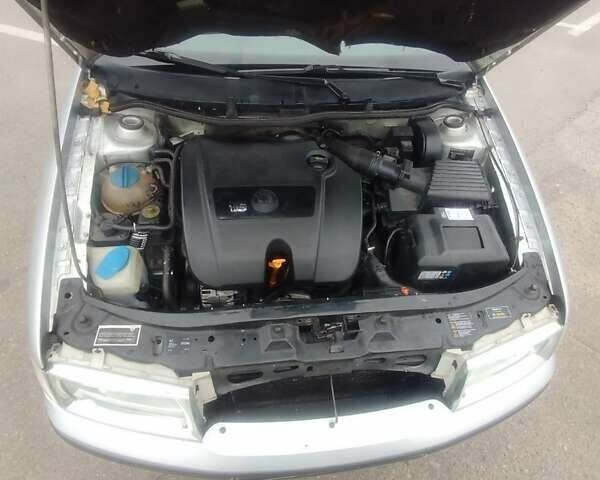 Серый Шкода Октавия, объемом двигателя 1.6 л и пробегом 195 тыс. км за 7200 $, фото 4 на Automoto.ua