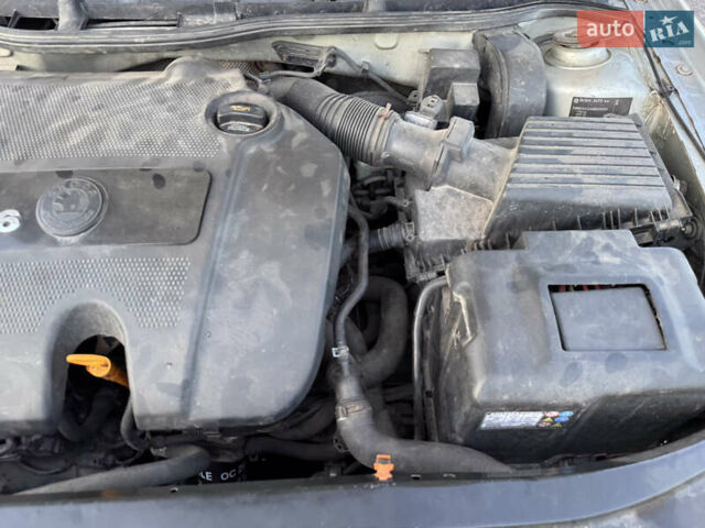 Сірий Шкода Октавія, об'ємом двигуна 1.6 л та пробігом 360 тис. км за 4499 $, фото 30 на Automoto.ua