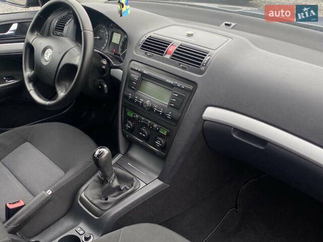 Серый Шкода Октавия, объемом двигателя 1.6 л и пробегом 193 тыс. км за 6300 $, фото 13 на Automoto.ua