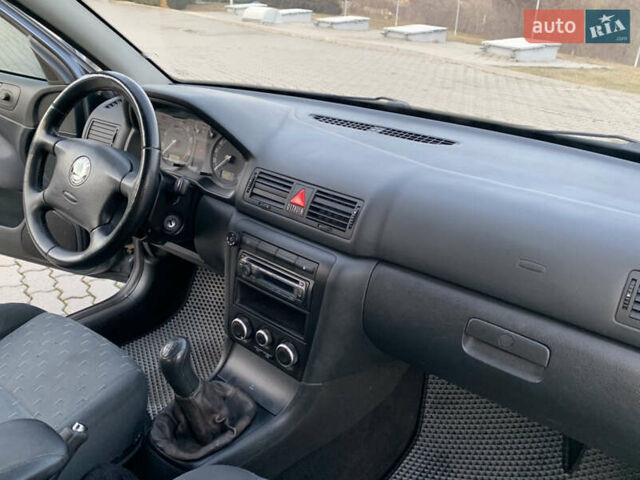 Сірий Шкода Октавія, об'ємом двигуна 1.6 л та пробігом 275 тис. км за 5600 $, фото 13 на Automoto.ua