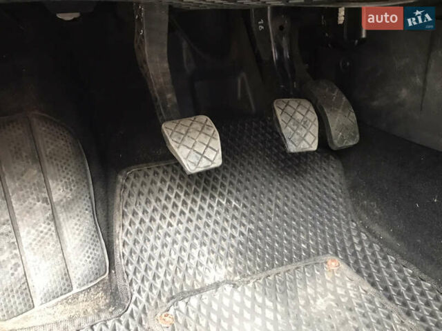 Серый Шкода Октавия, объемом двигателя 1.6 л и пробегом 227 тыс. км за 5100 $, фото 7 на Automoto.ua